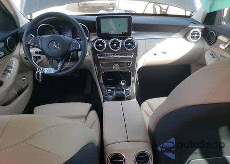 2016 Mercedes-Benz C 300 из США, поврежденный, VIN 55SWF4JB5GU145111